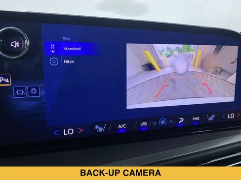 Certified 2026 Chevrolet Traverse LT FWD image 6