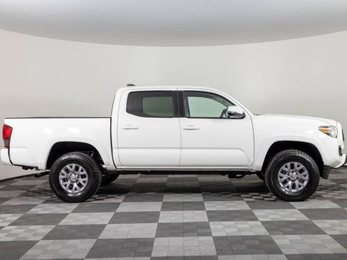 Used 2023 Toyota Tacoma SR5 image 9