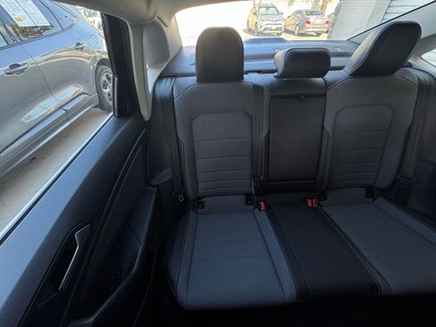 Used 2025 Volkswagen Jetta SE image 38