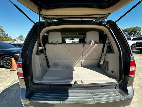 Used 2012 Lincoln Navigator 2WD image 67