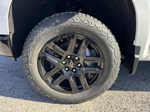 New 2026 Chevrolet Silverado 1500 LT Trail Boss w/ Convenience Package II image 3