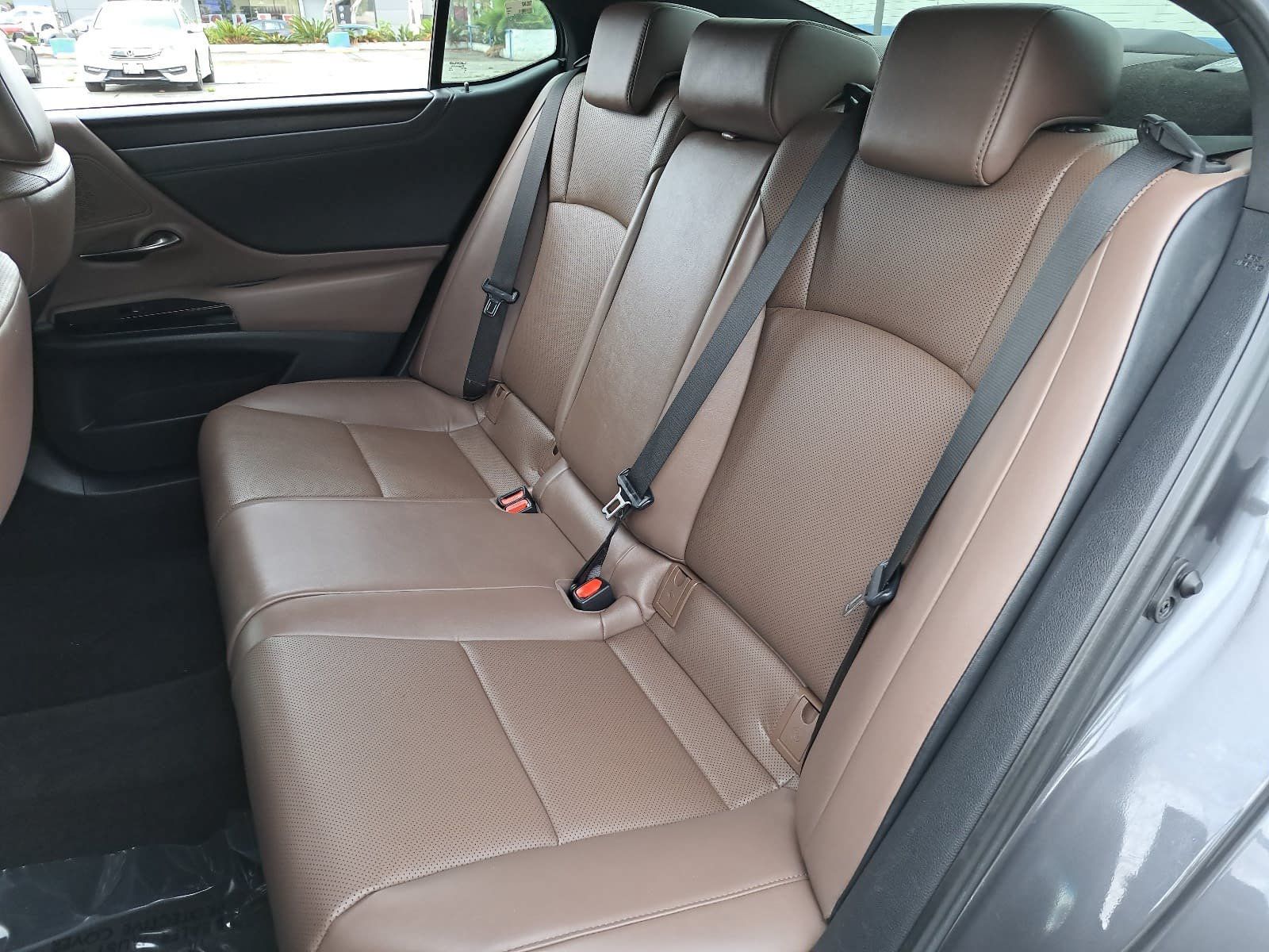 Used 2023 Lexus ES 350 w/ Premium Package FWD image 14