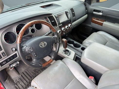 Used 2011 Toyota Tundra Limited w/ Platinum Pkg AWD/4WD image 4