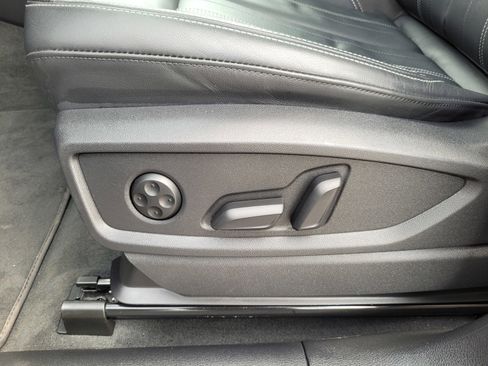 Used 2023 Audi Q5 2.0T Premium w/ Convenience Package image 11