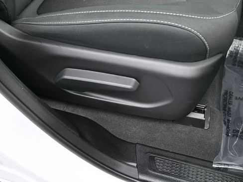 Used 2024 Jeep Grand Cherokee L Laredo image 40