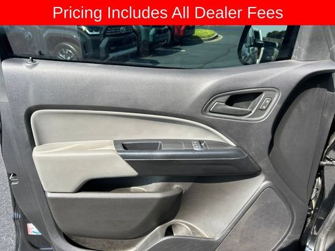 Used 2021 Chevrolet Colorado W/T w/ WT Convenience Package RWD image 3