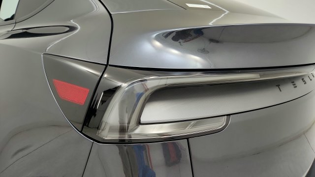 Used 2026 Tesla Model Y AWD image 25