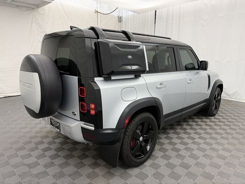 Used 2020 Land Rover Defender 110 First Edition image 5