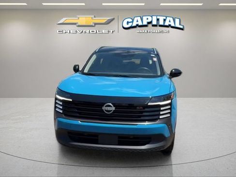 Used 2025 Nissan Kicks SR FWD image 8