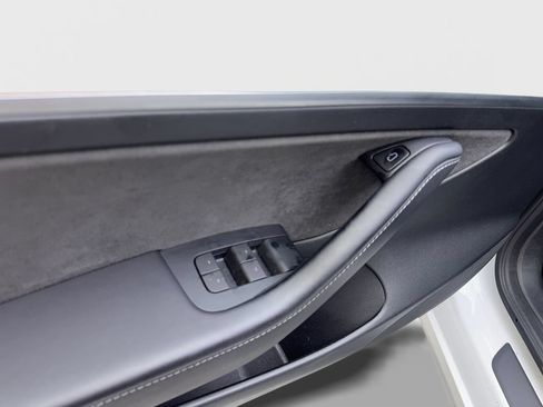 Used 2023 Tesla Model 3 Standard Range RWD image 31
