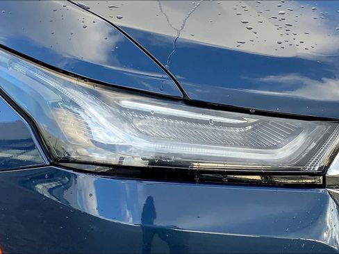 Used 2023 Chevrolet Traverse LT FWD image 25