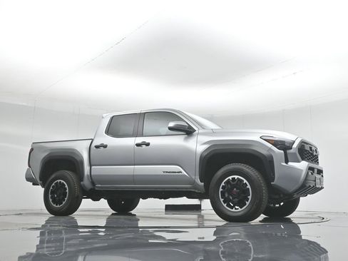 Used 2024 Toyota Tacoma TRD Off-Road image 51
