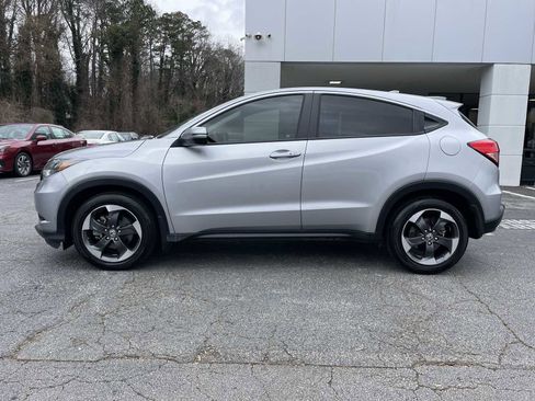Used 2018 Honda HR-V EX image 2