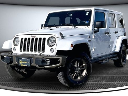 Used 2017 Jeep Wrangler Unlimited Sahara image 3