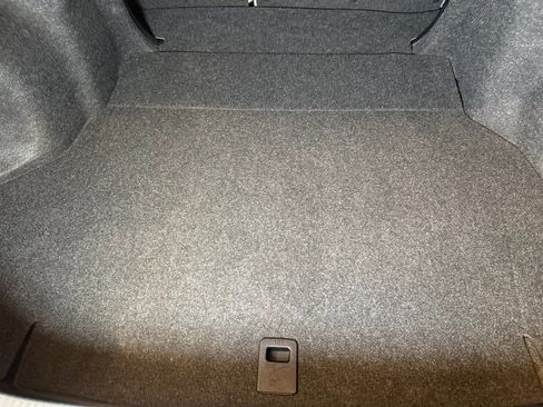 Used 2016 Toyota Camry SE image 21