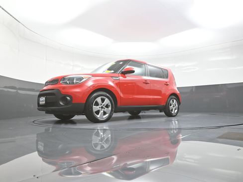 Used 2019 Kia Soul FWD image 11