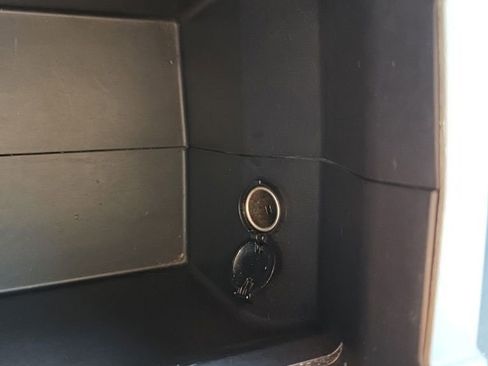 Used 2023 Toyota Highlander LE image 38