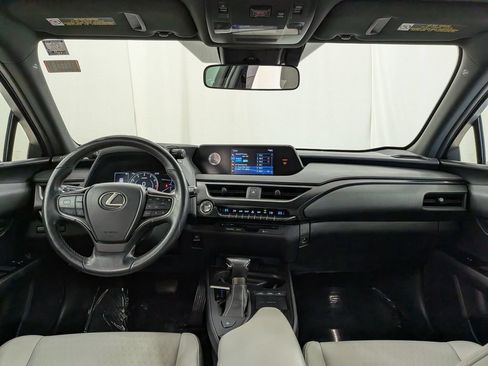 Used 2019 Lexus UX 200 w/ Accessory Package FWD image 13