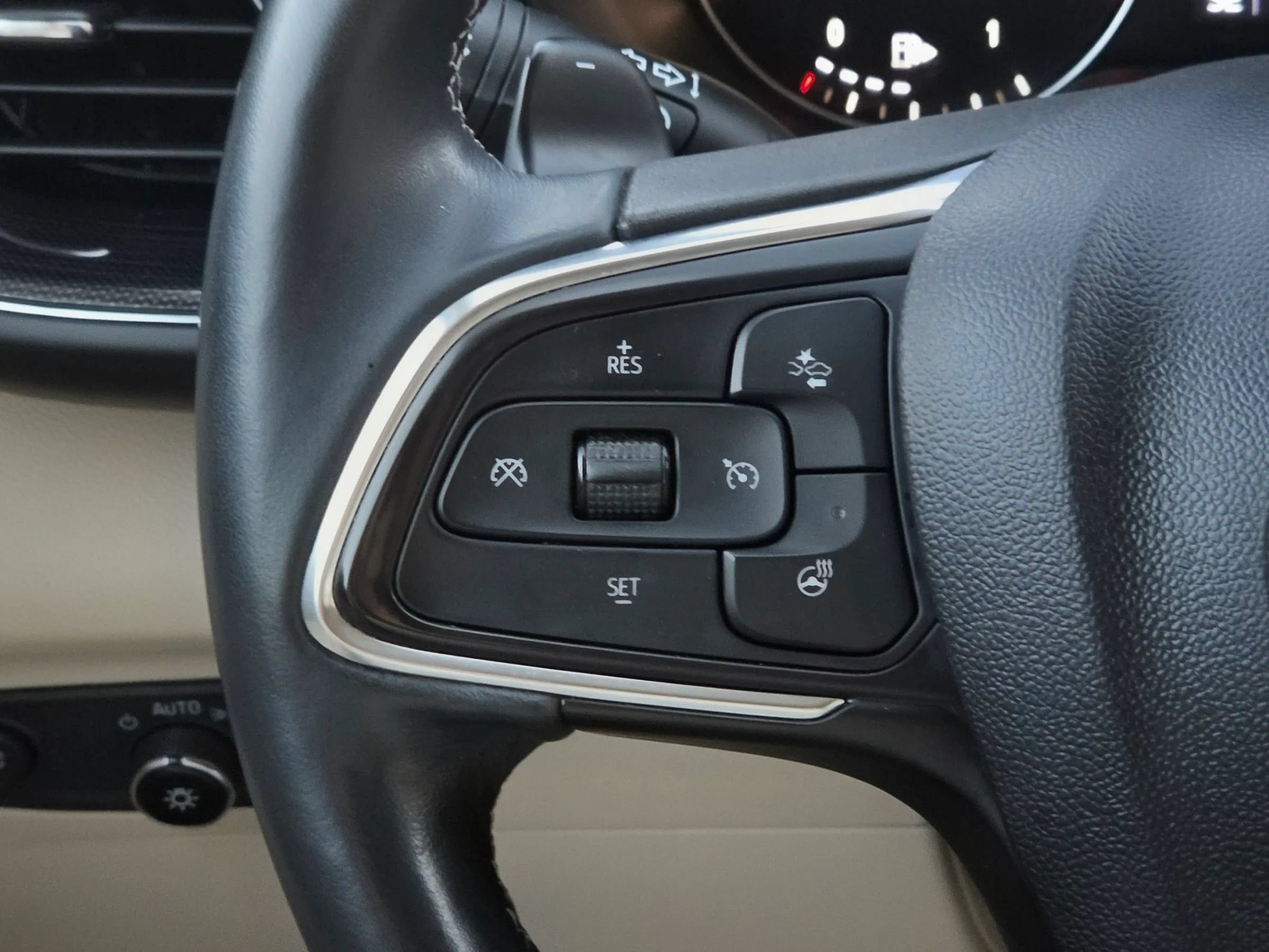 Used 2022 Buick Envision Preferred FWD image 23