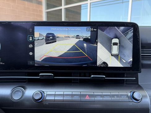 Used 2025 Hyundai Kona Limited FWD image 20