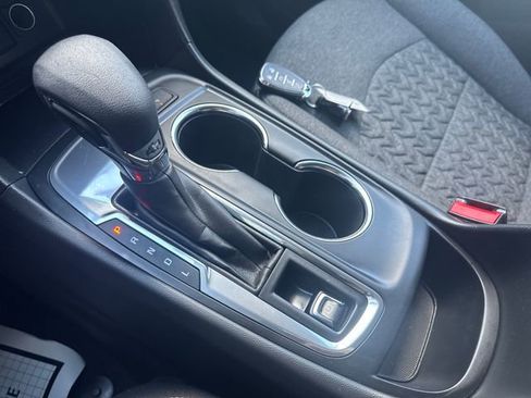 Used 2022 Chevrolet Equinox LT image 23