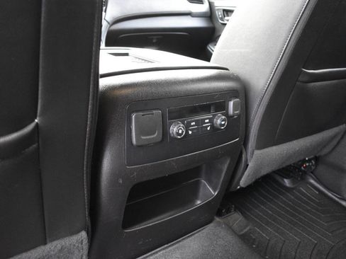 Used 2018 Chevrolet Tahoe Premier image 15