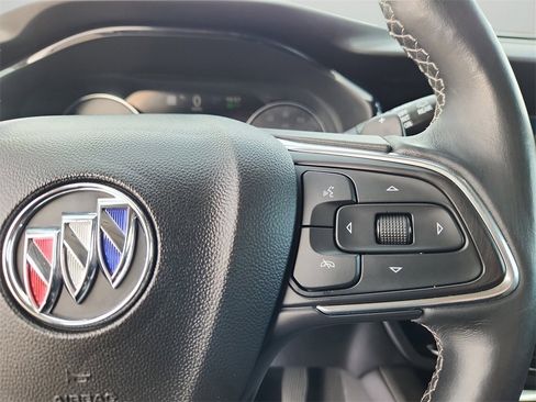 Used 2022 Buick Envision Avenir w/ Technology Package II image 20