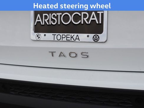 New 2026 Volkswagen Taos SE image 9