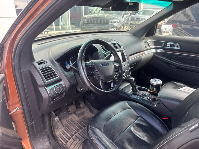 Used 2017 Ford Explorer Limited w/ Equipment Group 301A AWD/4WD image 5