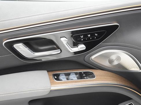 Certified 2023 Mercedes-Benz EQS AMG 4MATIC image 22