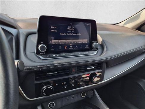 Used 2023 Nissan Rogue S AWD/4WD image 11