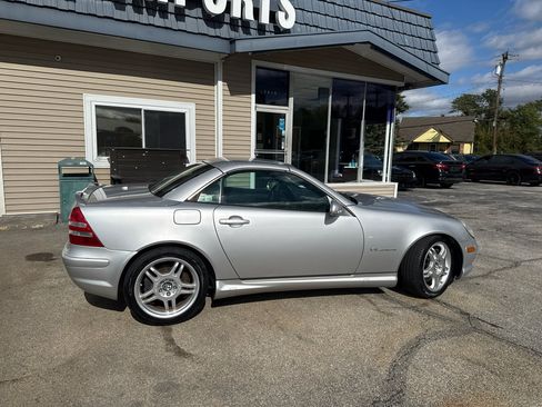 Used 2004 Mercedes-Benz SLK 32 AMG w/ Lighting Pkg image 4