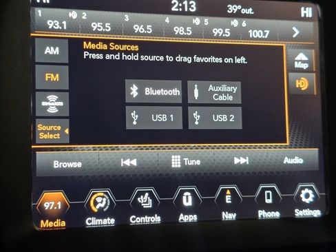 Used 2021 Jeep Renegade Trailhawk image 4