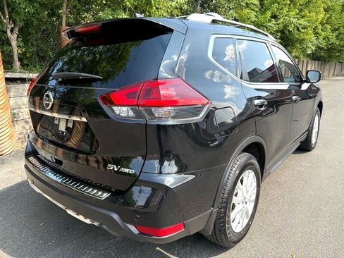 Used 2020 Nissan Rogue SV image 9