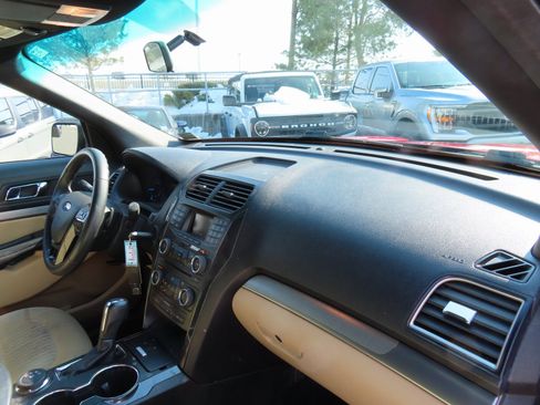 Used 2016 Ford Explorer 4WD image 14
