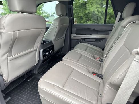 Used 2020 Ford Expedition XLT w/ Equipment Group 201A RWD image 14