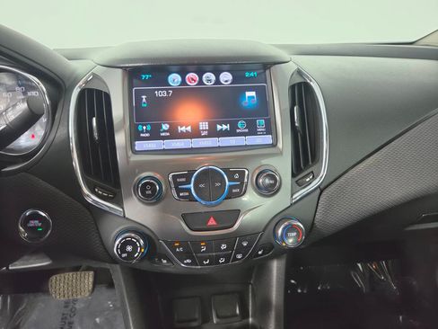 Used 2017 Chevrolet Cruze LT w/ Sun And Sound Package FWD image 23