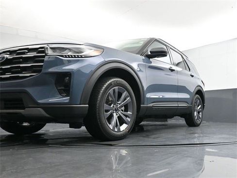 New 2026 Ford Explorer Active w/ Active Comfort Package image 30