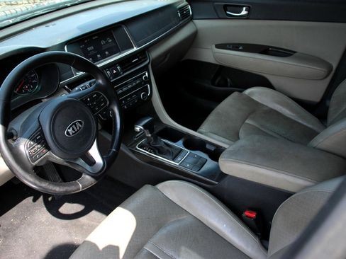 Used 2018 Kia Optima EX image 5
