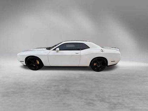 Used 2016 Dodge Challenger R/T Plus RWD image 8