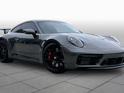 Used 2024 Porsche 911 Carrera GTS RWD image 3