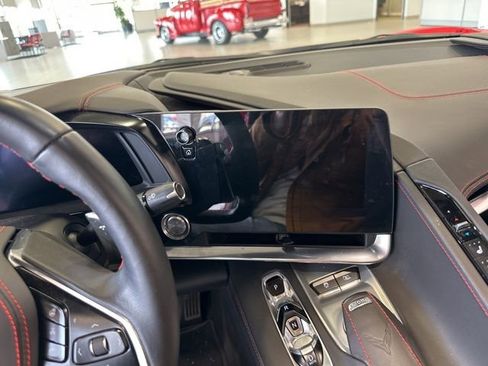 Used 2022 Chevrolet Corvette Stingray Premium Conv w/ Z51 Performance Package image 16