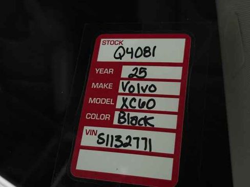 Certified 2025 Volvo XC60 B5 Plus AWD/4WD image 35