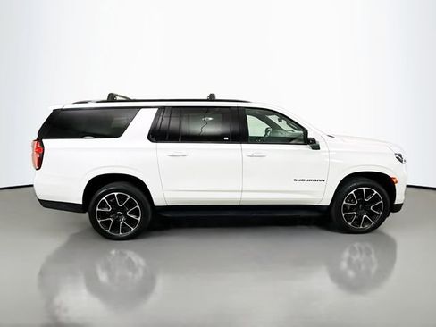 Used 2022 Chevrolet Suburban RST w/ Luxury Package AWD/4WD image 11