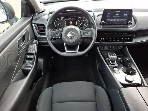 Used 2024 Nissan Rogue S AWD/4WD image 12