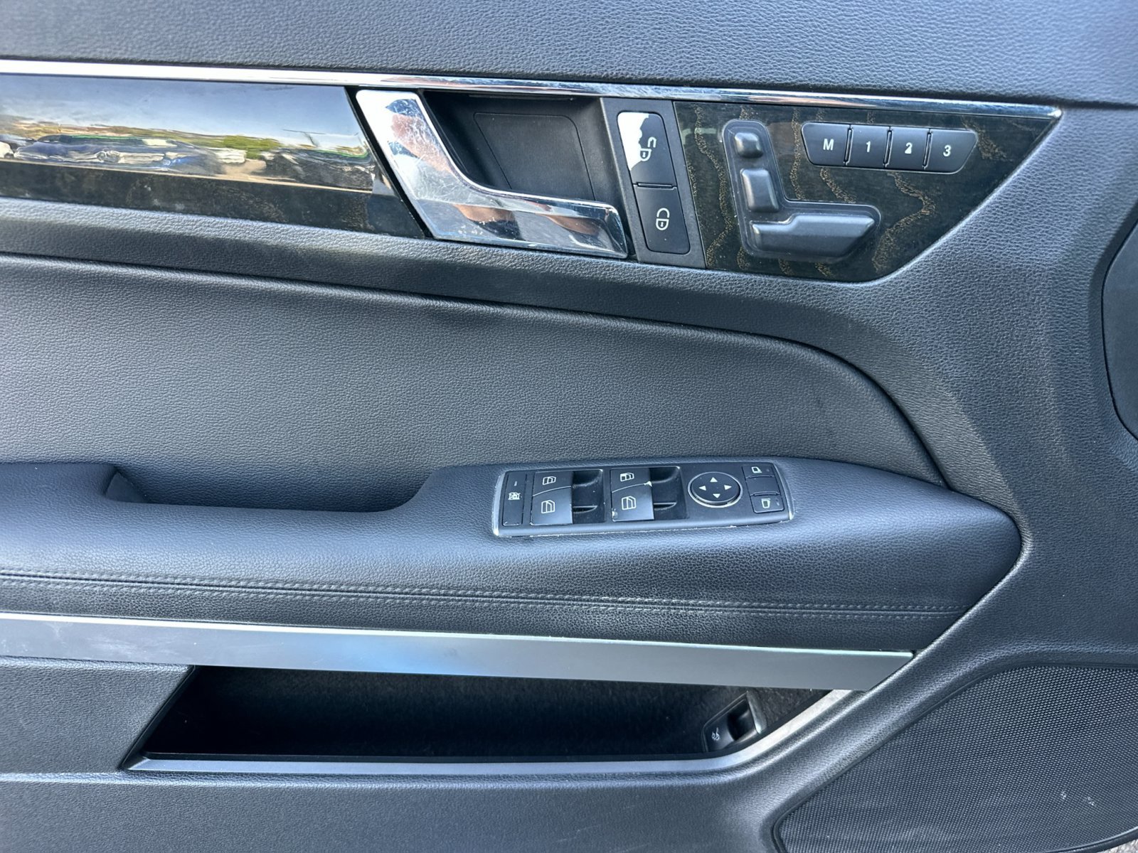 Used 2013 Mercedes-Benz E 350 Cabriolet image 11