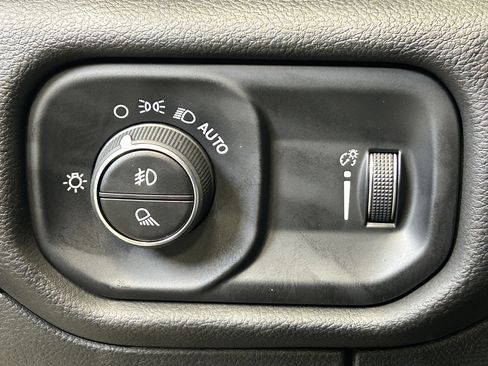 Certified 2025 RAM 1500 Big Horn AWD/4WD image 25