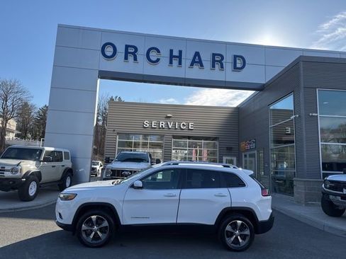 Used 2019 Jeep Cherokee Limited image 2