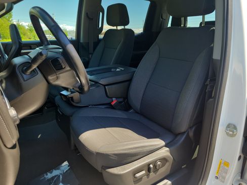 Used 2021 Chevrolet Silverado 1500 LT AWD/4WD image 14