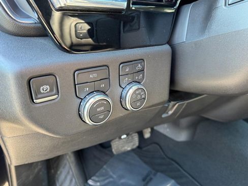 Used 2025 GMC Sierra 1500 SLT image 16